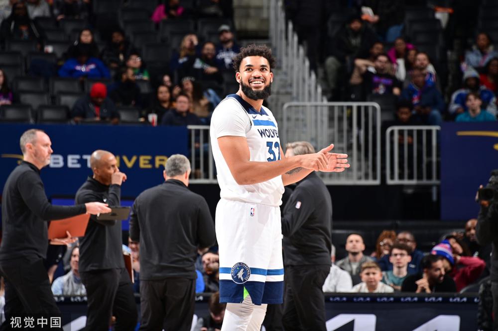 竞争中脱颖 竞争中脱颖