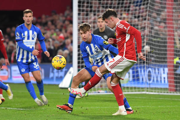 跑动牵制对 跑动牵制对